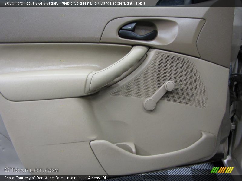 Pueblo Gold Metallic / Dark Pebble/Light Pebble 2006 Ford Focus ZX4 S Sedan
