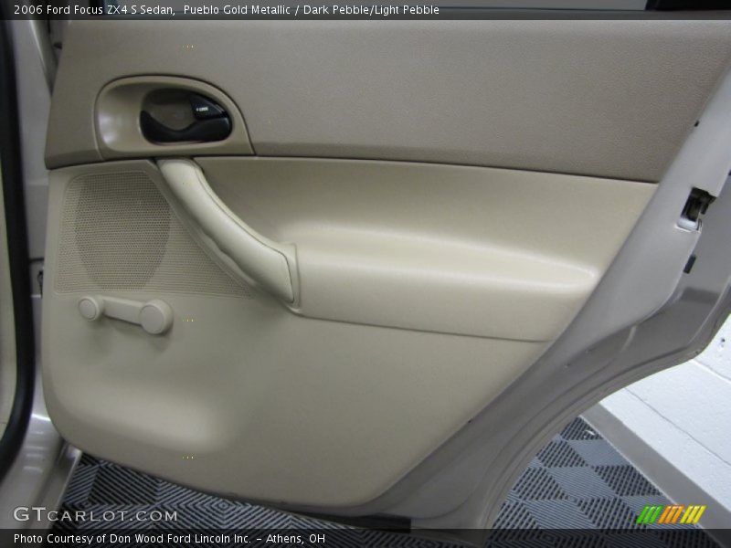 Pueblo Gold Metallic / Dark Pebble/Light Pebble 2006 Ford Focus ZX4 S Sedan