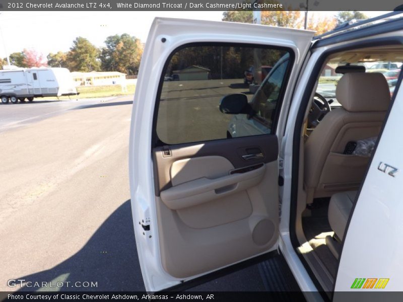 White Diamond Tricoat / Dark Cashmere/Light Cashmere 2012 Chevrolet Avalanche LTZ 4x4