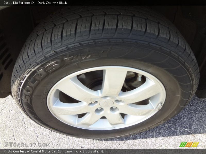 Dark Cherry / Black 2011 Kia Sorento LX