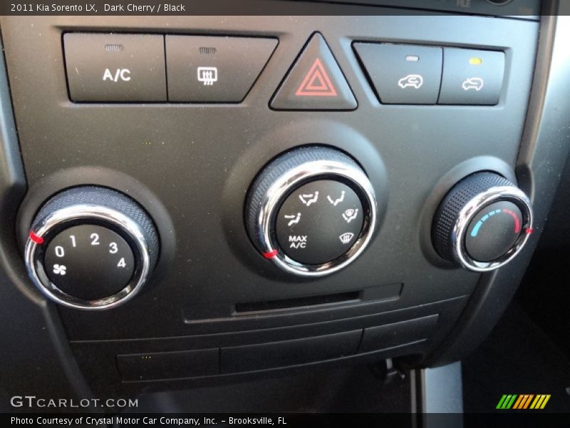 Dark Cherry / Black 2011 Kia Sorento LX
