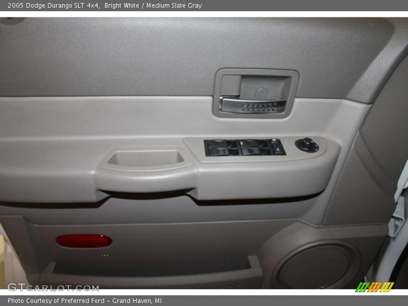 Bright White / Medium Slate Gray 2005 Dodge Durango SLT 4x4