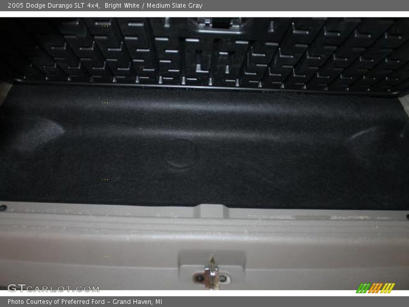 Bright White / Medium Slate Gray 2005 Dodge Durango SLT 4x4