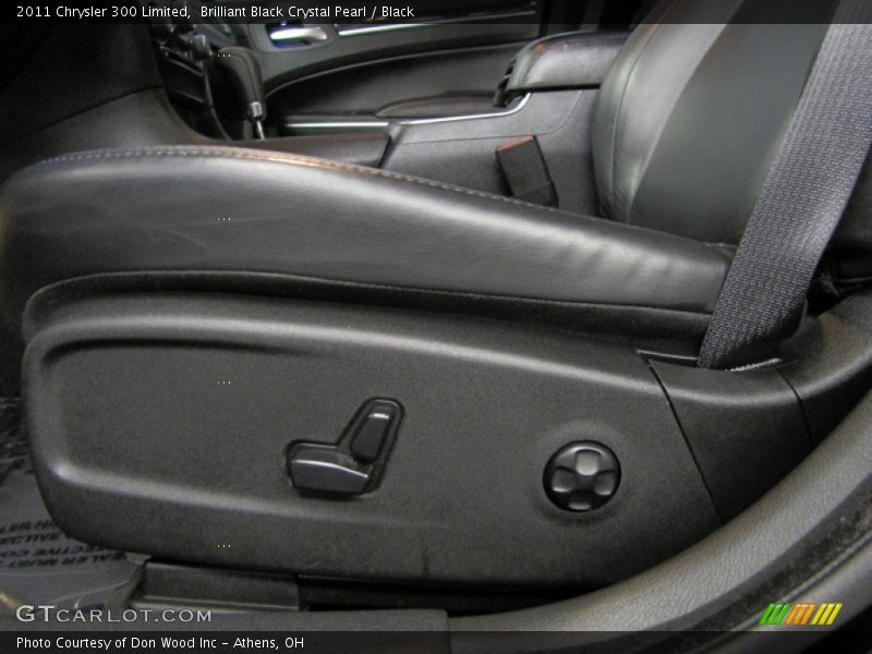 Brilliant Black Crystal Pearl / Black 2011 Chrysler 300 Limited