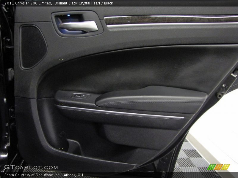 Brilliant Black Crystal Pearl / Black 2011 Chrysler 300 Limited
