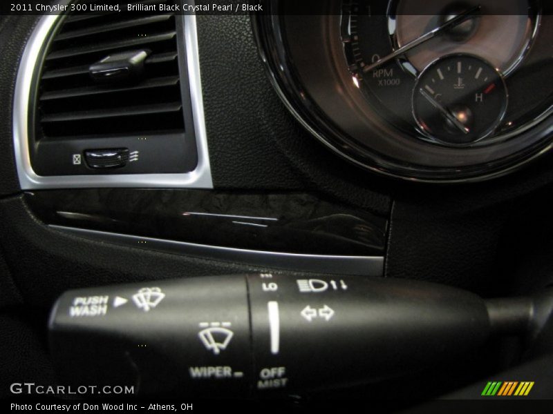 Brilliant Black Crystal Pearl / Black 2011 Chrysler 300 Limited