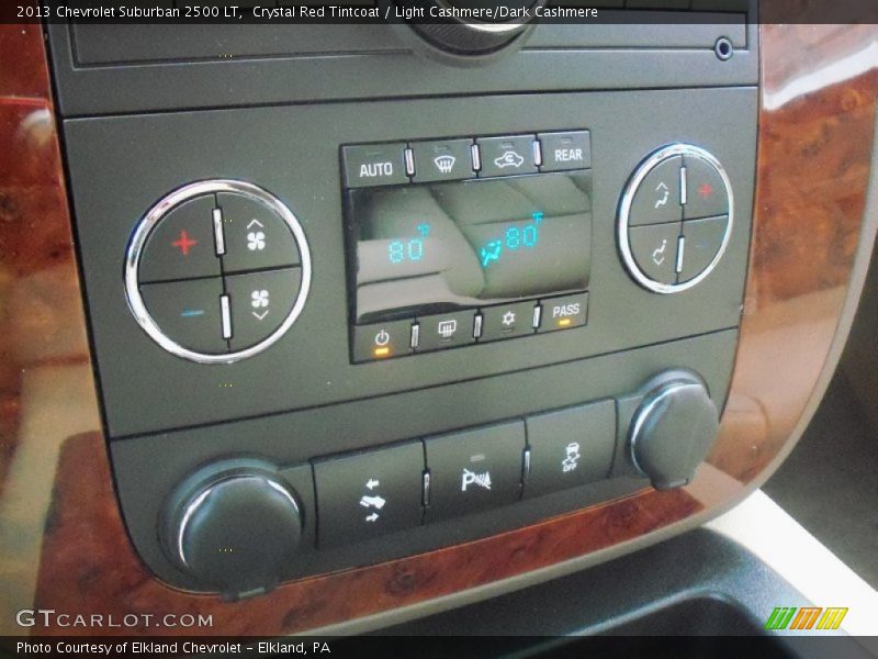 Controls of 2013 Suburban 2500 LT