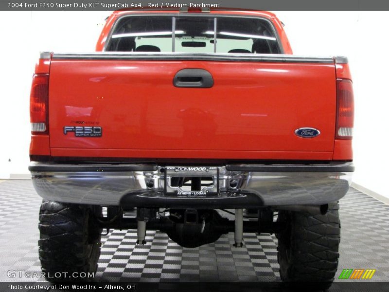 Red / Medium Parchment 2004 Ford F250 Super Duty XLT SuperCab 4x4