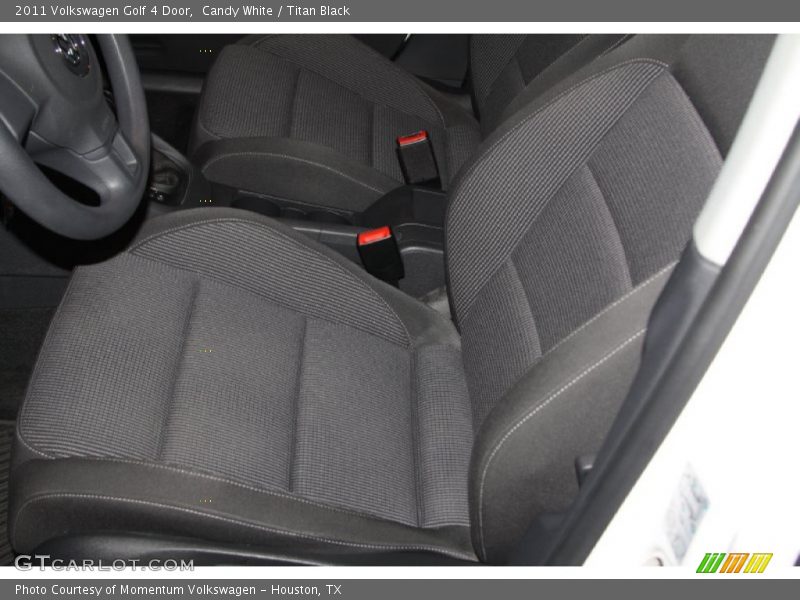 Candy White / Titan Black 2011 Volkswagen Golf 4 Door