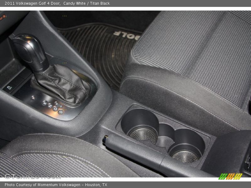 Candy White / Titan Black 2011 Volkswagen Golf 4 Door