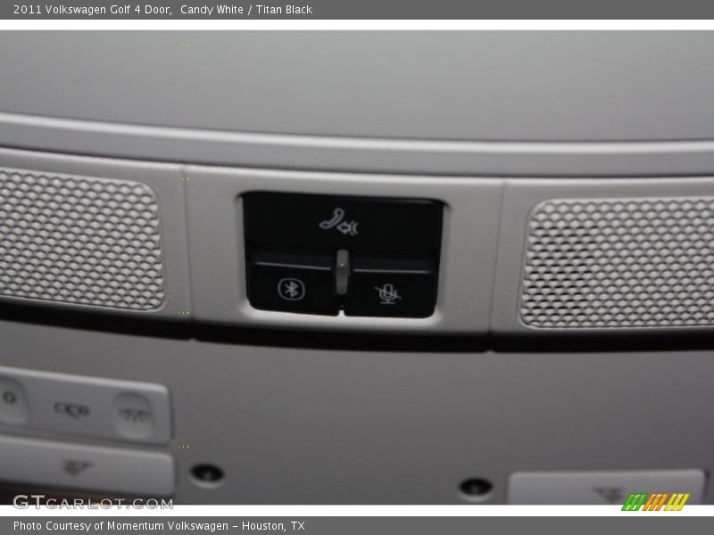 Candy White / Titan Black 2011 Volkswagen Golf 4 Door