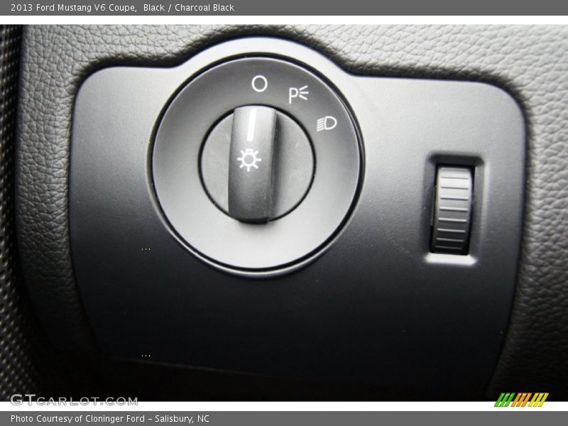 Black / Charcoal Black 2013 Ford Mustang V6 Coupe