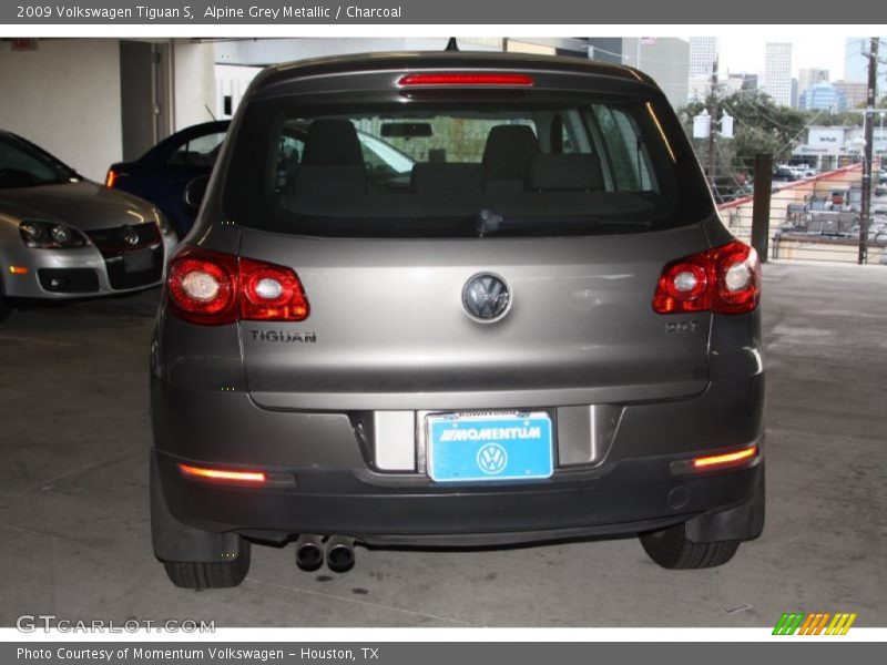 Alpine Grey Metallic / Charcoal 2009 Volkswagen Tiguan S