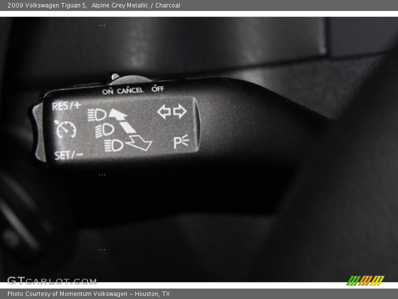 Alpine Grey Metallic / Charcoal 2009 Volkswagen Tiguan S