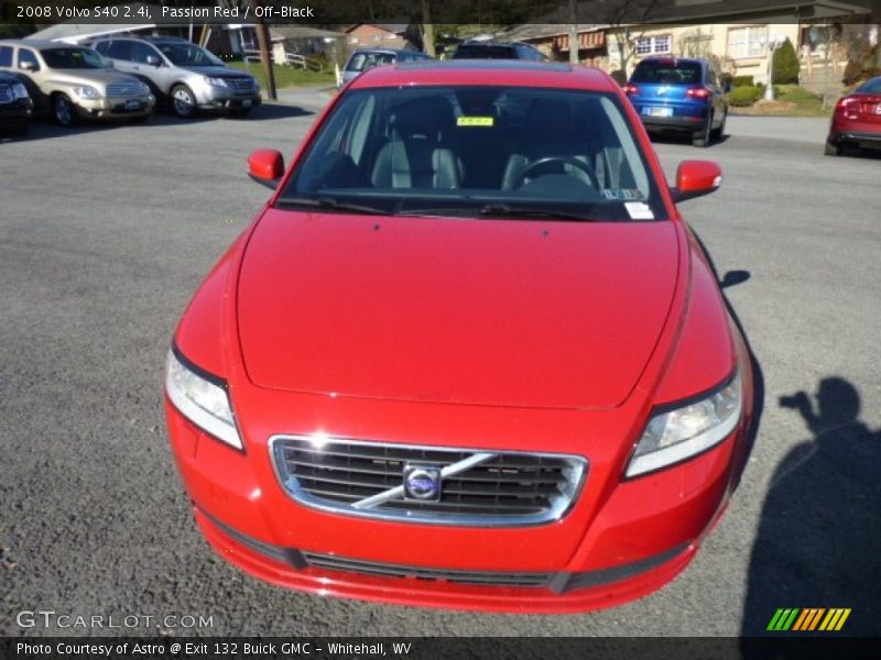 Passion Red / Off-Black 2008 Volvo S40 2.4i
