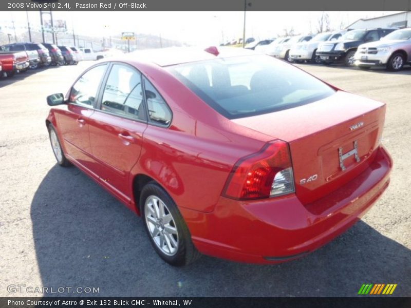 Passion Red / Off-Black 2008 Volvo S40 2.4i