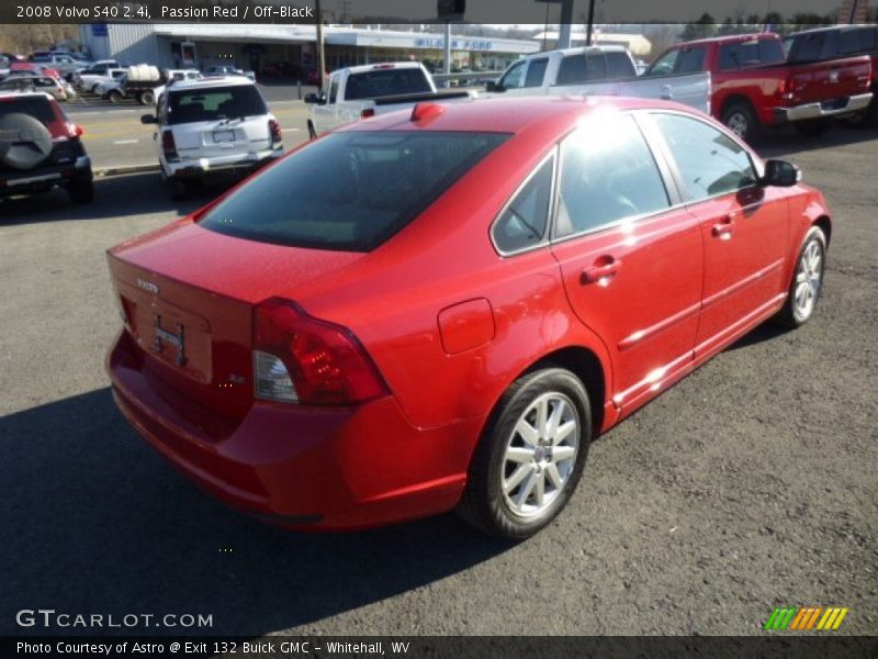 Passion Red / Off-Black 2008 Volvo S40 2.4i