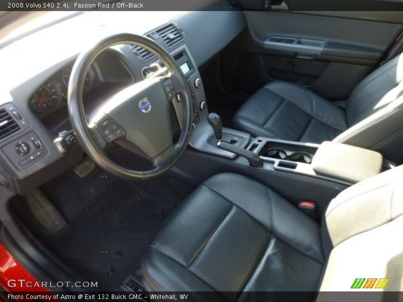 Passion Red / Off-Black 2008 Volvo S40 2.4i