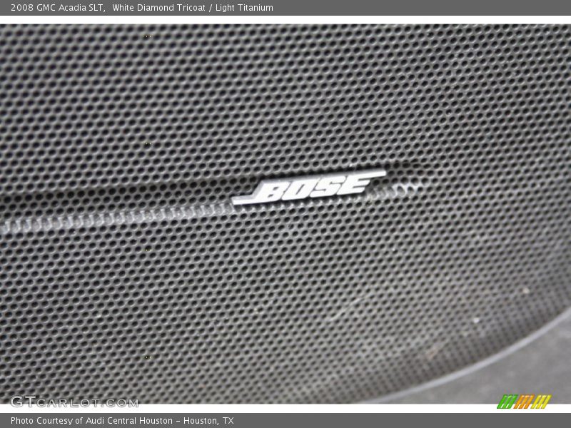 White Diamond Tricoat / Light Titanium 2008 GMC Acadia SLT