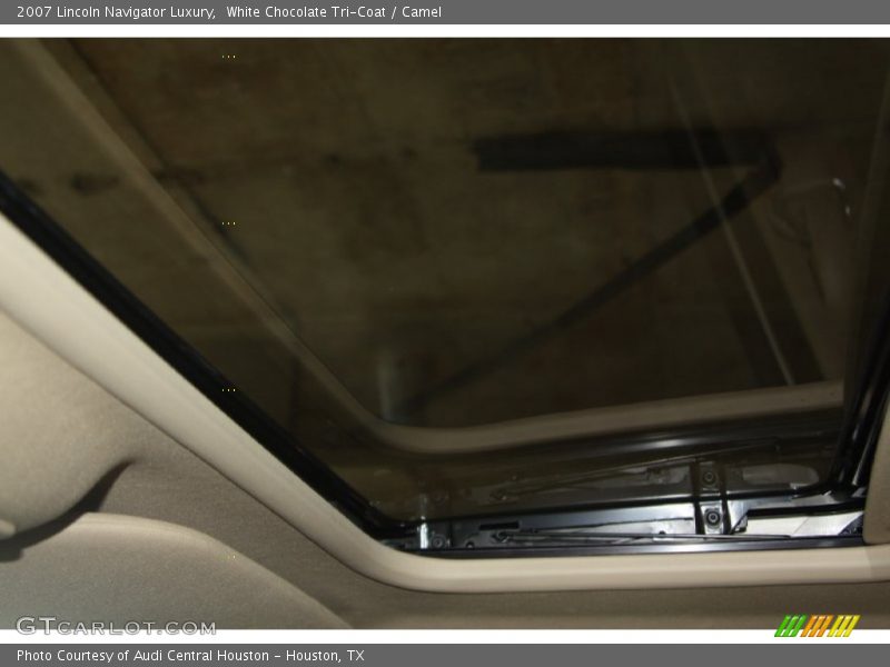 White Chocolate Tri-Coat / Camel 2007 Lincoln Navigator Luxury