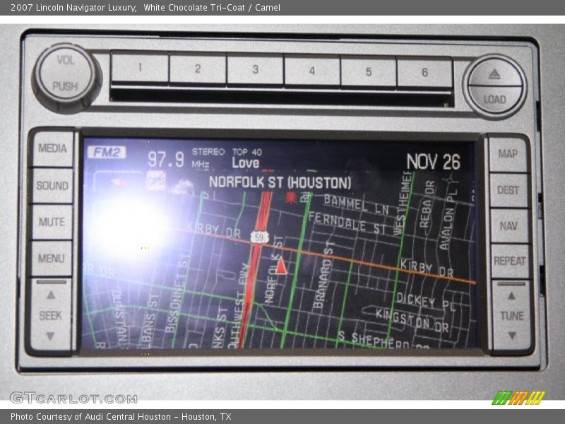 Navigation of 2007 Navigator Luxury