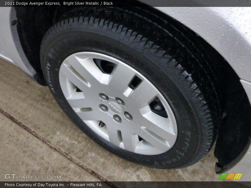 Bright Silver Metallic / Black 2011 Dodge Avenger Express