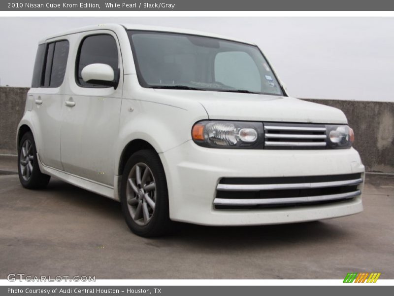Front 3/4 View of 2010 Cube Krom Edition