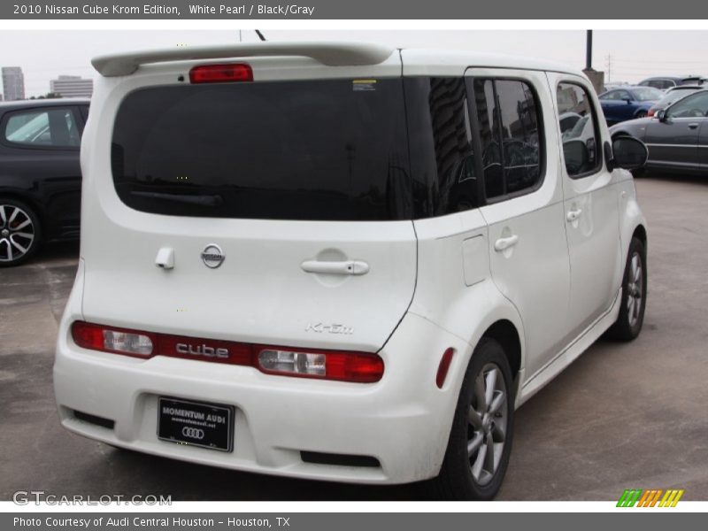 White Pearl / Black/Gray 2010 Nissan Cube Krom Edition