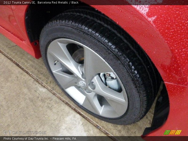 Barcelona Red Metallic / Black 2012 Toyota Camry SE