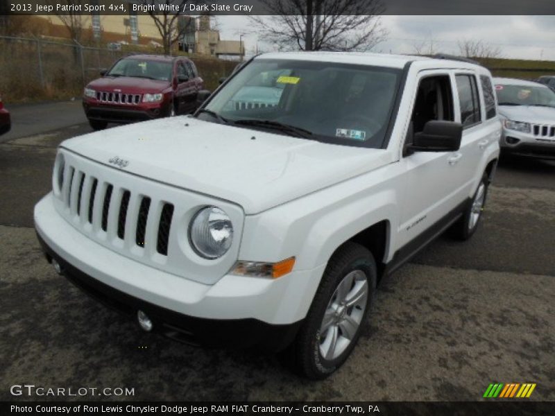 Bright White / Dark Slate Gray 2013 Jeep Patriot Sport 4x4