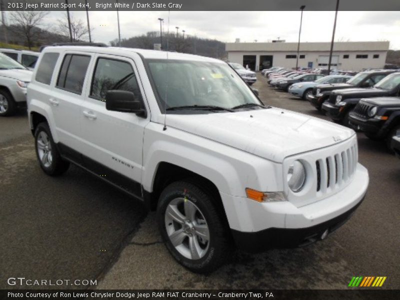 Bright White / Dark Slate Gray 2013 Jeep Patriot Sport 4x4