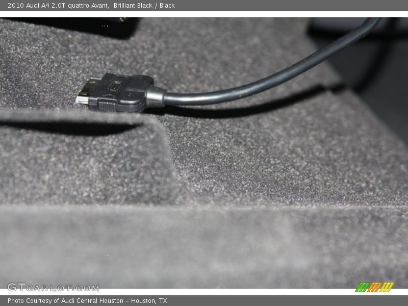 Brilliant Black / Black 2010 Audi A4 2.0T quattro Avant