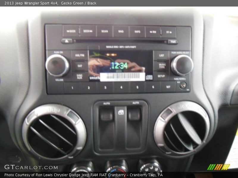 Gecko Green / Black 2013 Jeep Wrangler Sport 4x4