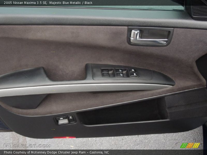 Majestic Blue Metallic / Black 2005 Nissan Maxima 3.5 SE