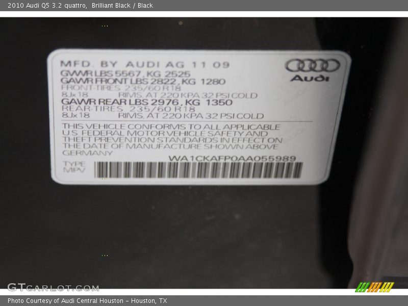 Brilliant Black / Black 2010 Audi Q5 3.2 quattro