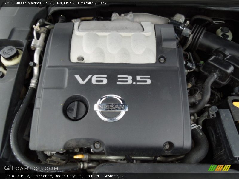 Majestic Blue Metallic / Black 2005 Nissan Maxima 3.5 SE