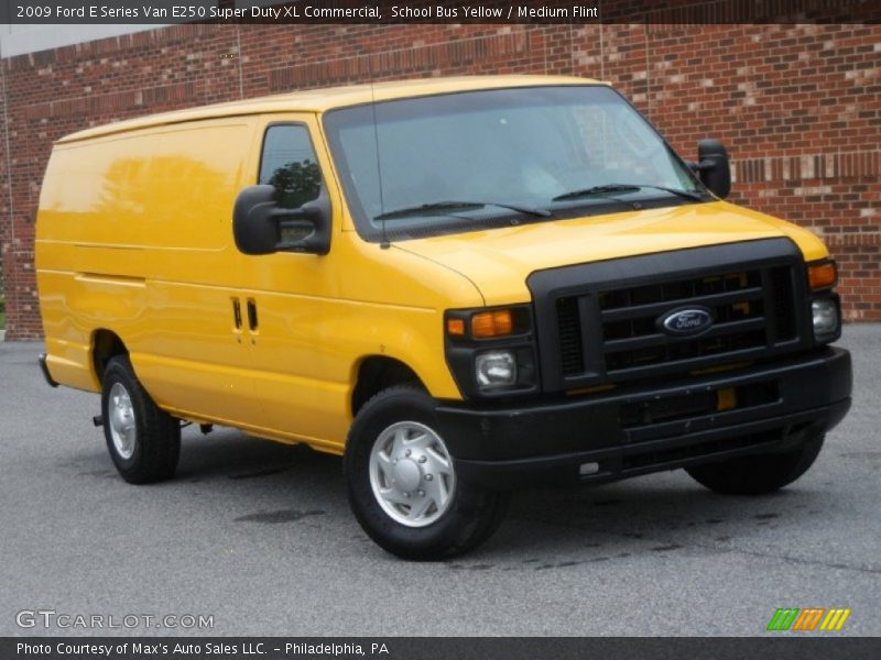 School Bus Yellow / Medium Flint 2009 Ford E Series Van E250 Super Duty XL Commercial
