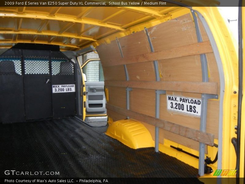 School Bus Yellow / Medium Flint 2009 Ford E Series Van E250 Super Duty XL Commercial