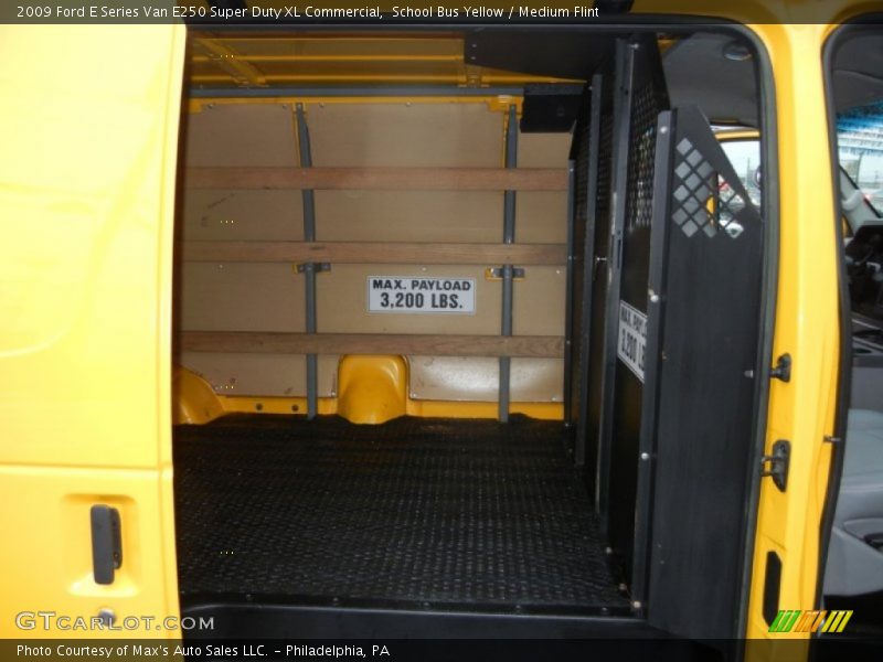 School Bus Yellow / Medium Flint 2009 Ford E Series Van E250 Super Duty XL Commercial