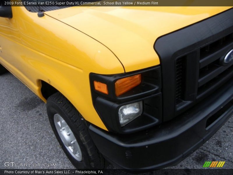 School Bus Yellow / Medium Flint 2009 Ford E Series Van E250 Super Duty XL Commercial