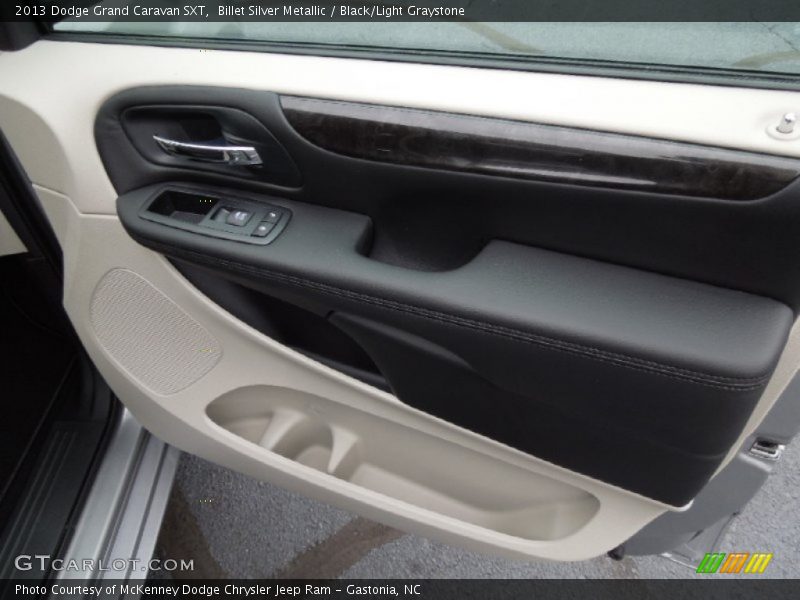 Billet Silver Metallic / Black/Light Graystone 2013 Dodge Grand Caravan SXT