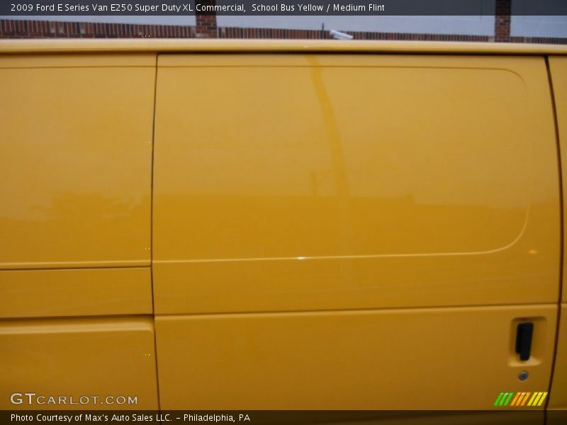 School Bus Yellow / Medium Flint 2009 Ford E Series Van E250 Super Duty XL Commercial