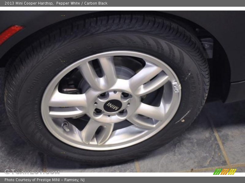 Pepper White / Carbon Black 2013 Mini Cooper Hardtop