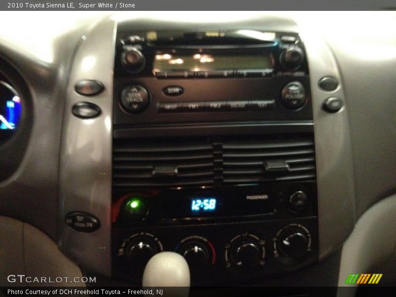Super White / Stone 2010 Toyota Sienna LE