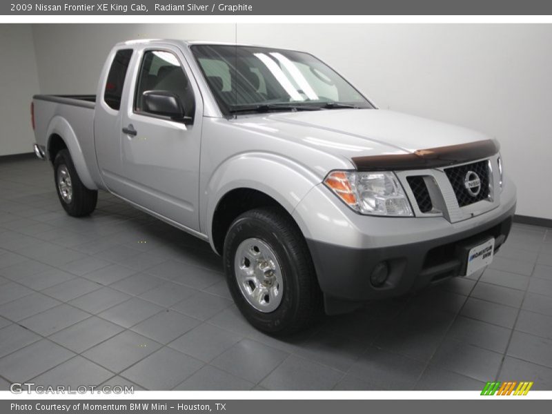 Radiant Silver / Graphite 2009 Nissan Frontier XE King Cab