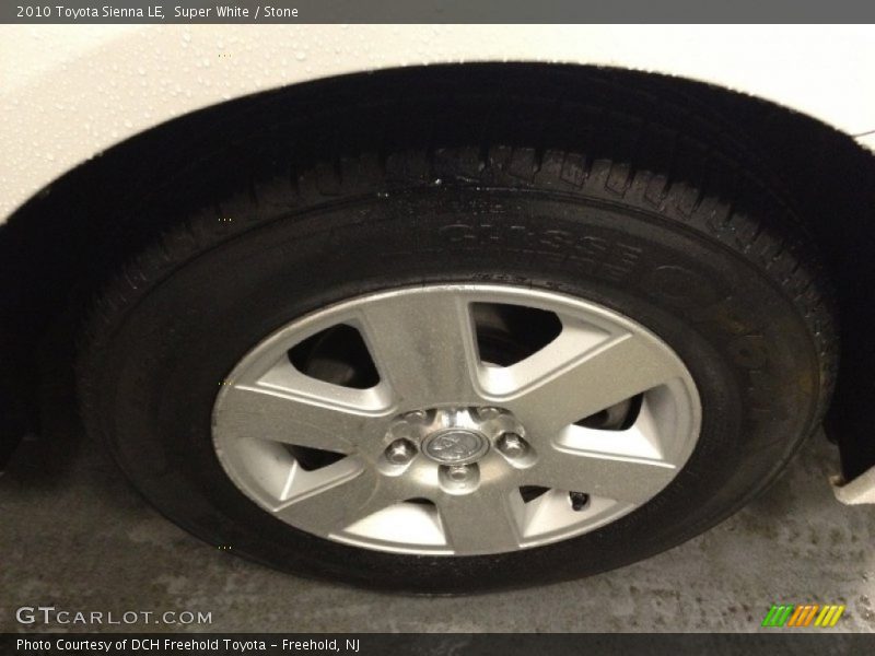 Super White / Stone 2010 Toyota Sienna LE
