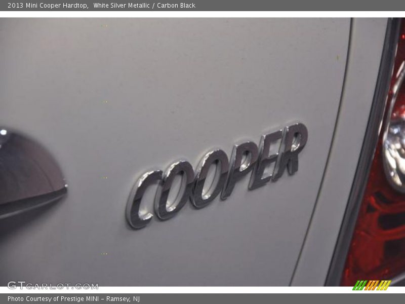 White Silver Metallic / Carbon Black 2013 Mini Cooper Hardtop