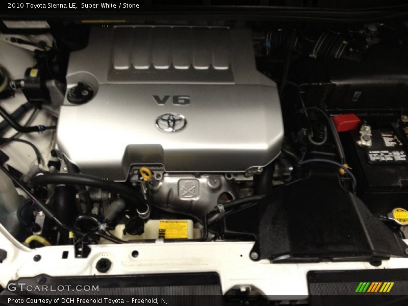 Super White / Stone 2010 Toyota Sienna LE