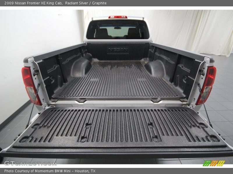 Radiant Silver / Graphite 2009 Nissan Frontier XE King Cab