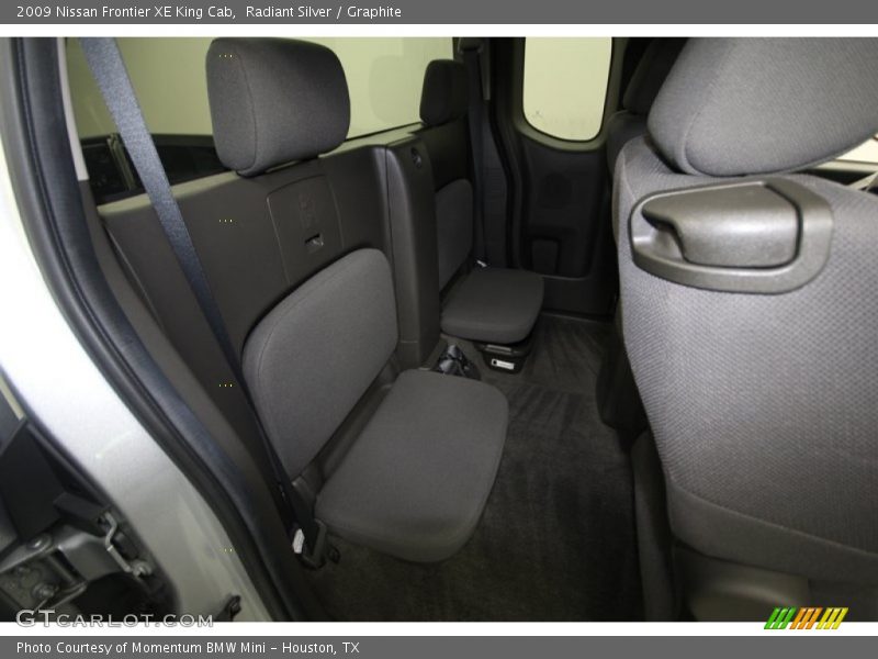Radiant Silver / Graphite 2009 Nissan Frontier XE King Cab